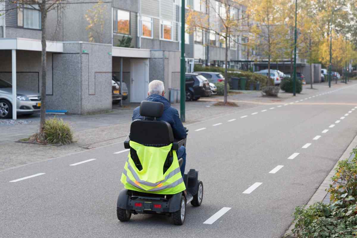 Cosa si può fare con lo scooter disabili fornito dall'ASL